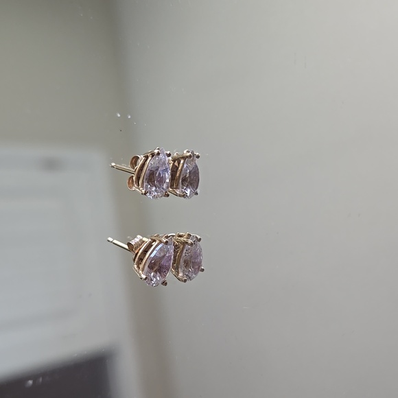 Vintage Beautiful Tear Drop Post Earrings 14K Yellow Gold Estate Sale - Picture 4 of 9